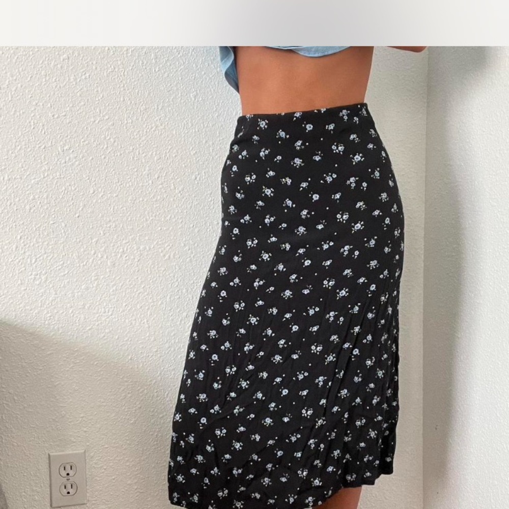 Brandy Melville floral skirt